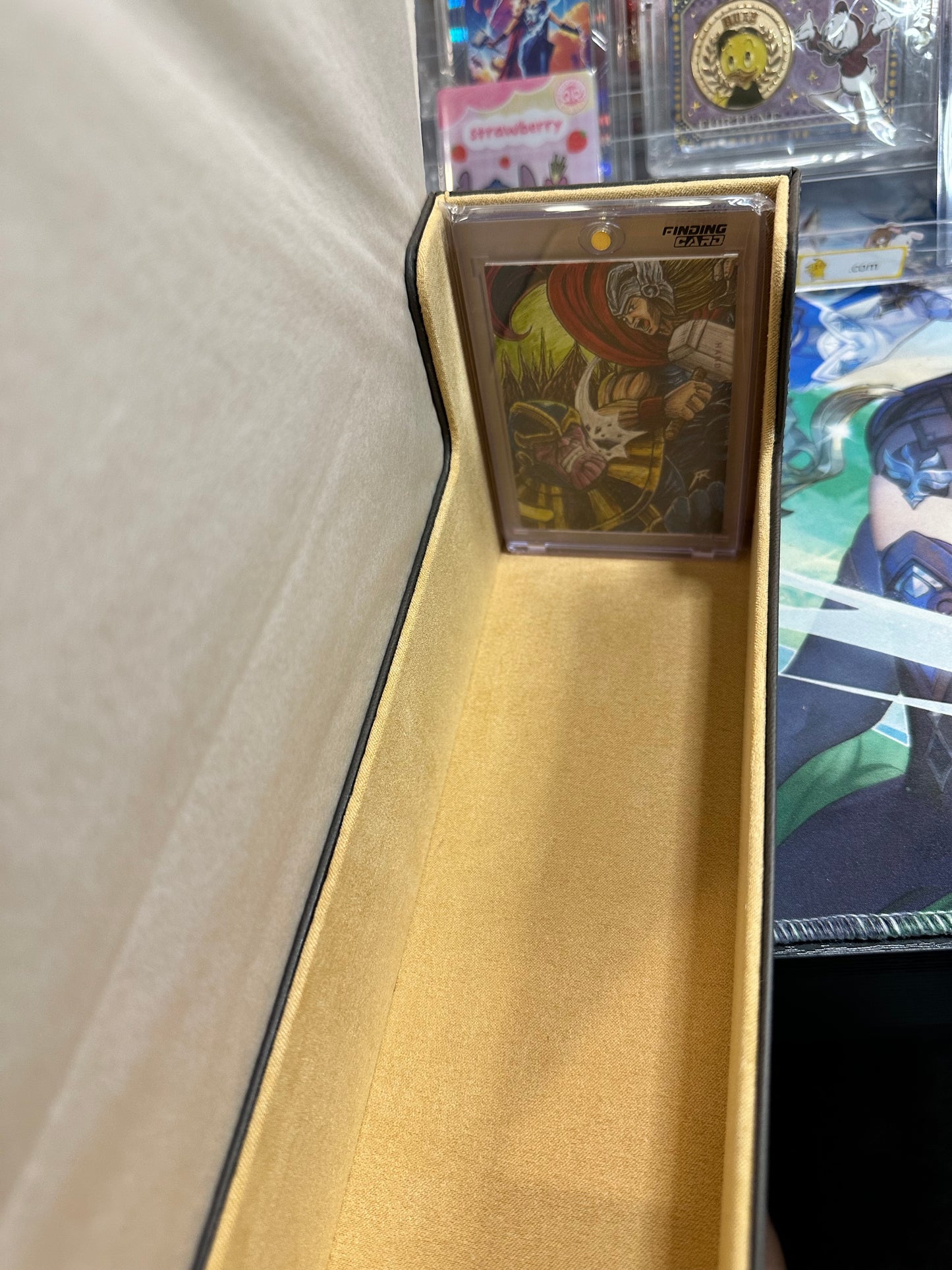 Finding Unicorn Marvel Comics Avengers 60th official trading cards box deck case US seller