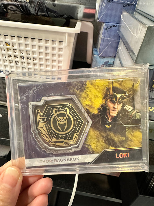 Finding Unicorn Marvel Infinity Saga medallion card Loki HZ-17 US seller