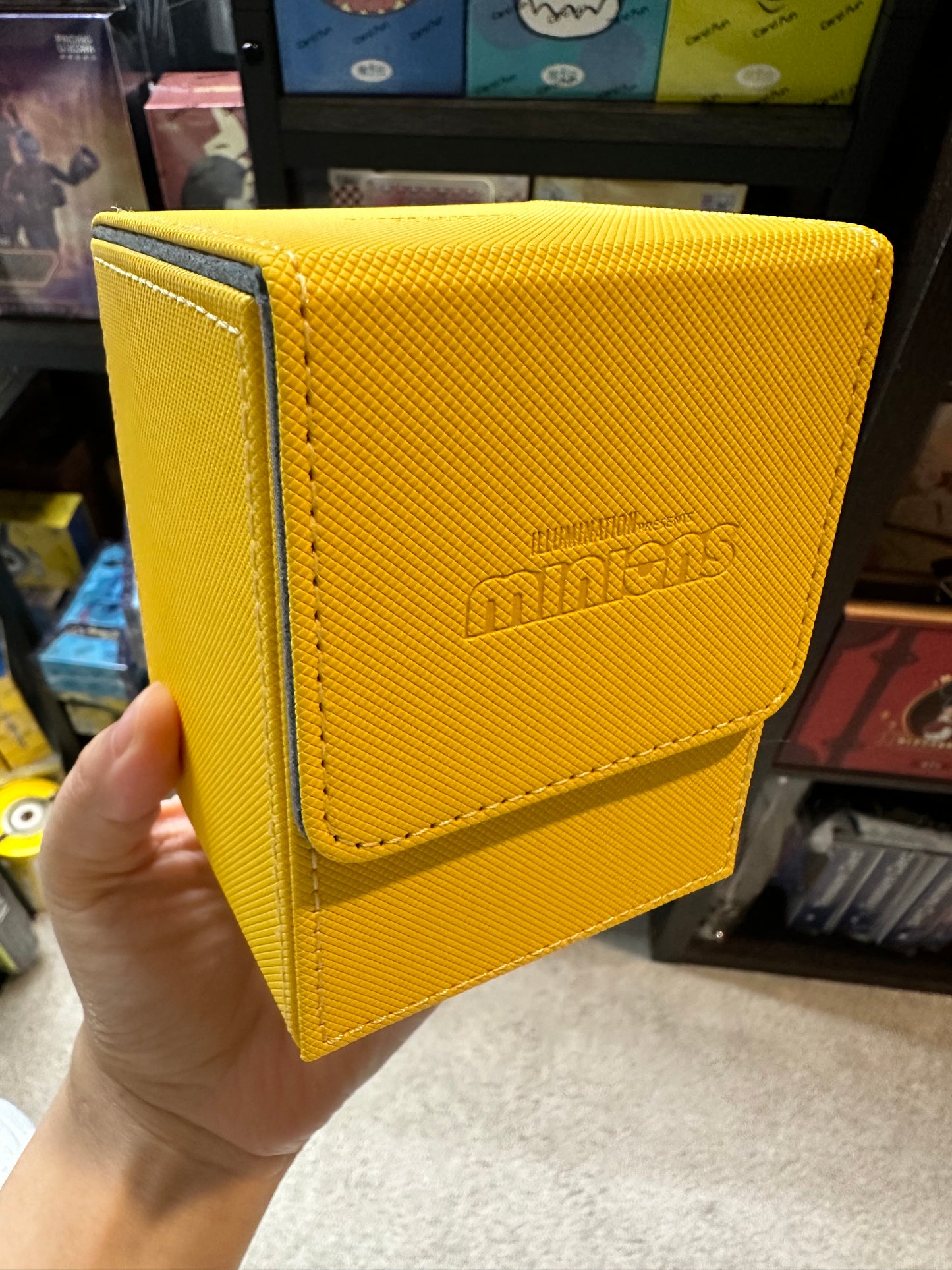Finding Unicorn Minions official trading cards box deck case